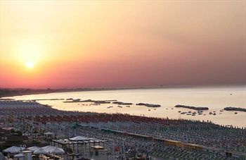 Victoria Palace Hotel 4*